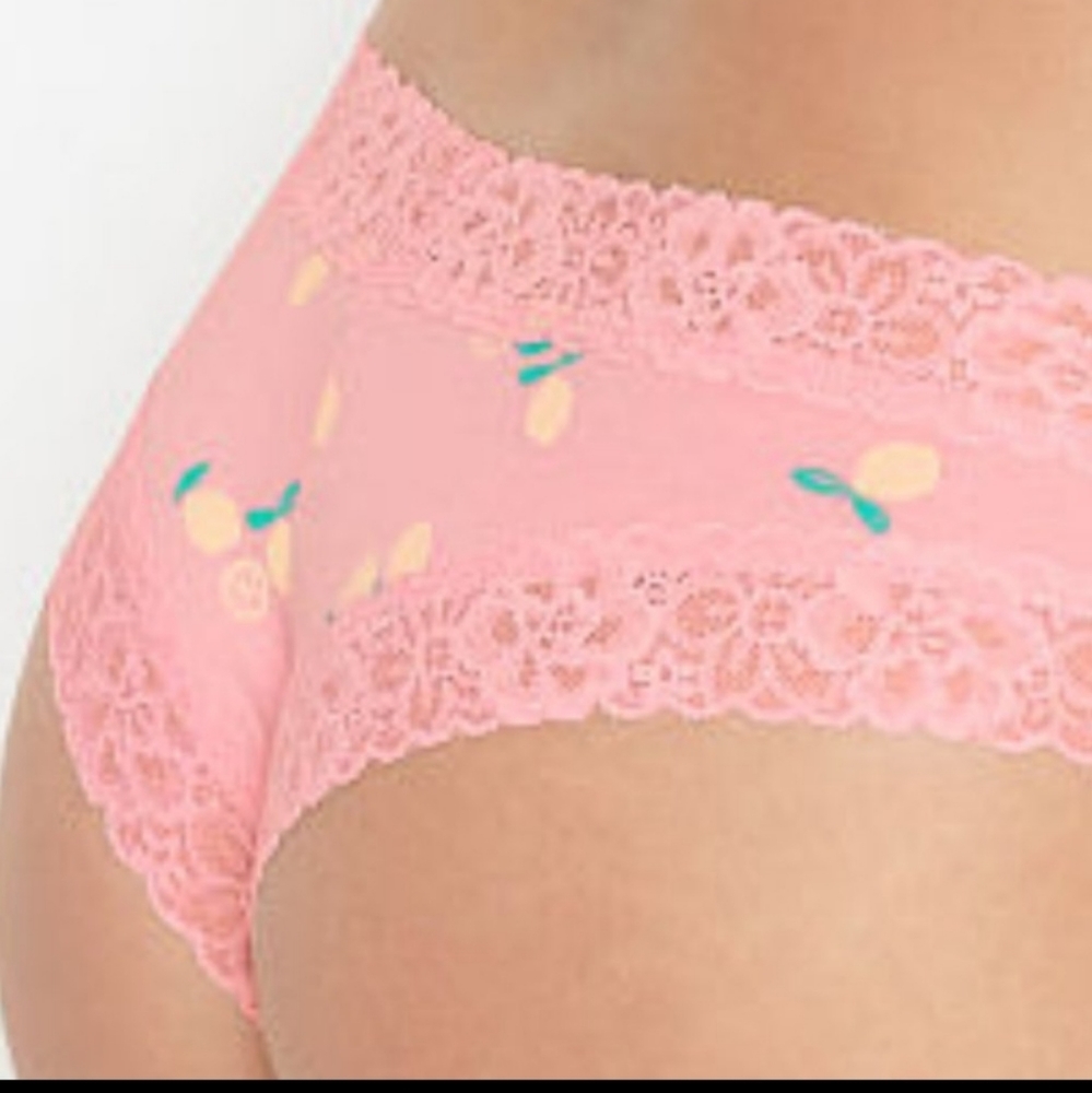 New Lemon 🍋 Cheeky VICTORIA'S SECRET Pink with 🍋 Lemons
